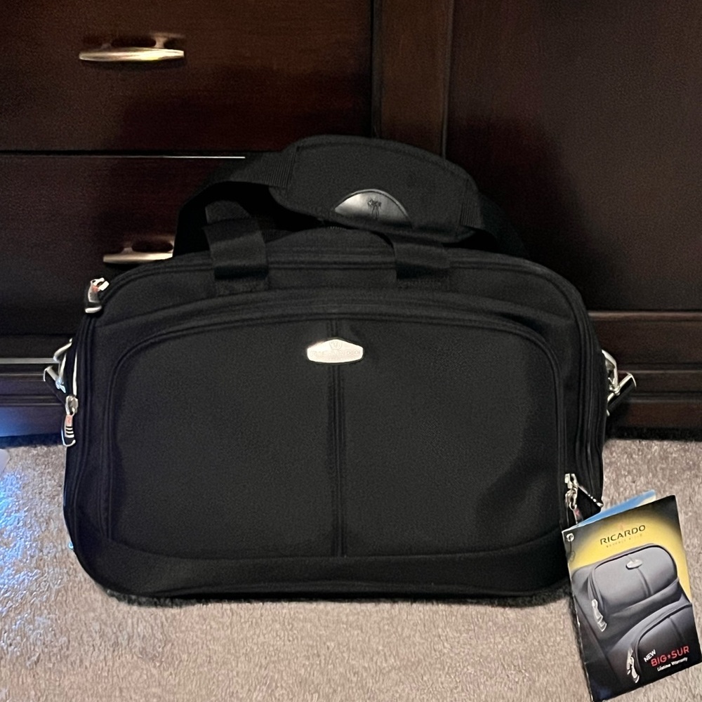 Ricardo Big Sur Carry On Luggage Travel Shoulder Bag new black